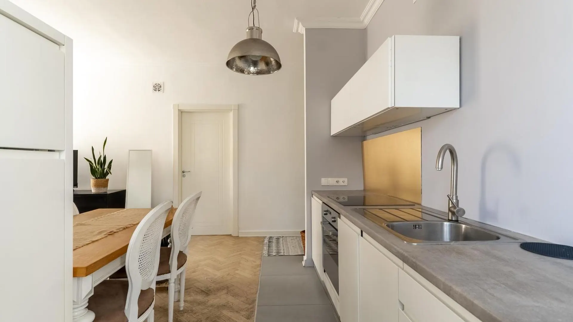 Warsaw Concierge Grochowska Apartment